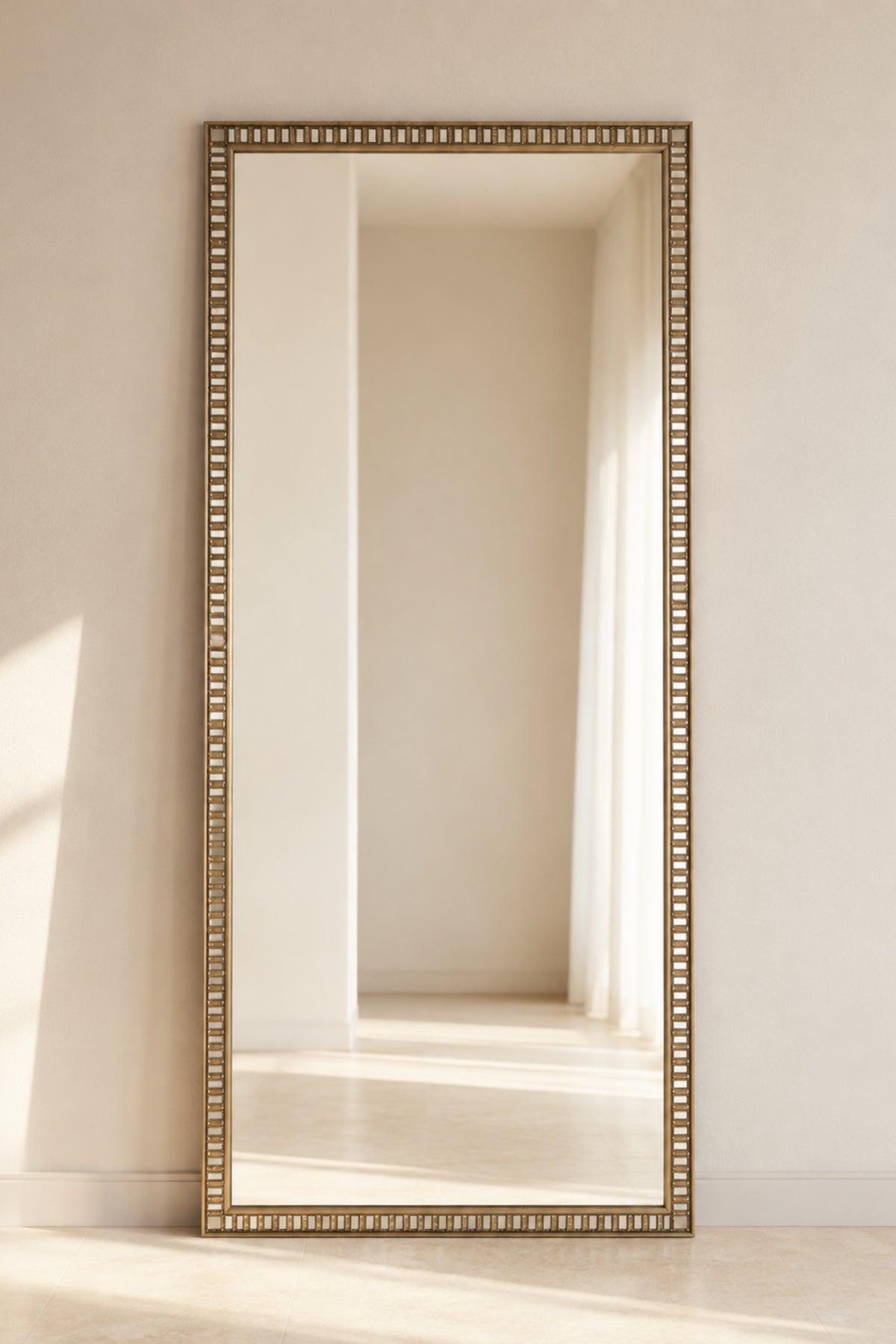 Casy Line Floor Mirror