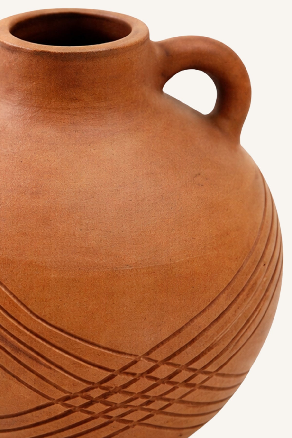 Leharika Terra Pitcher