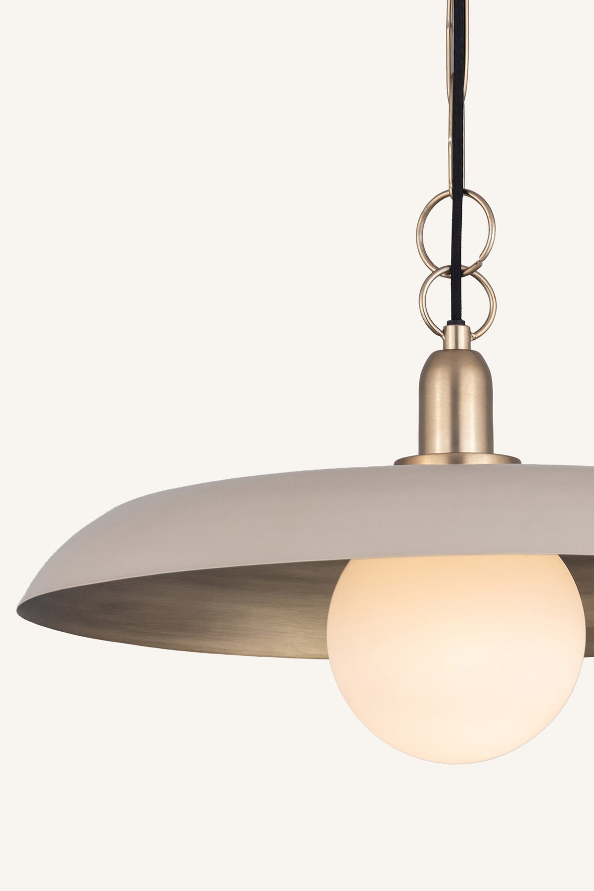 Bravik Disc Pendant