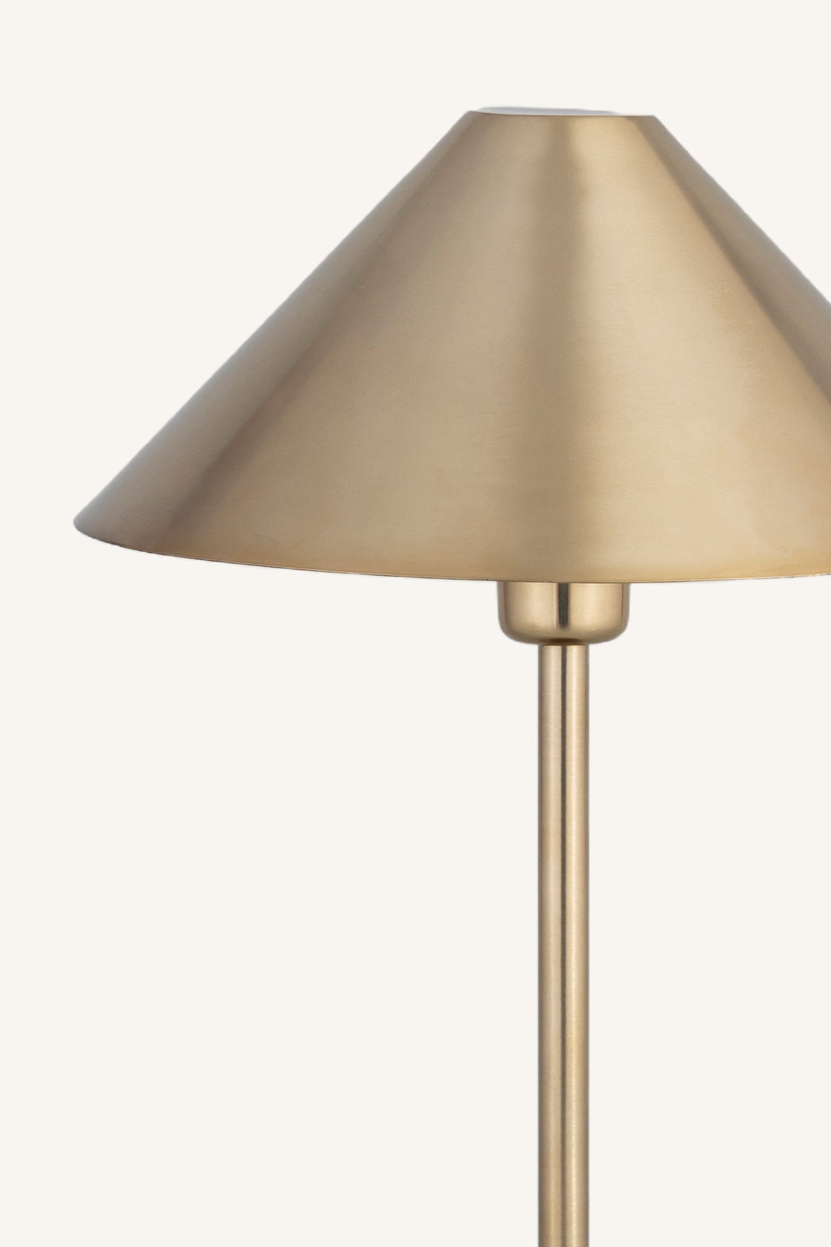 Luro Shade Lamp