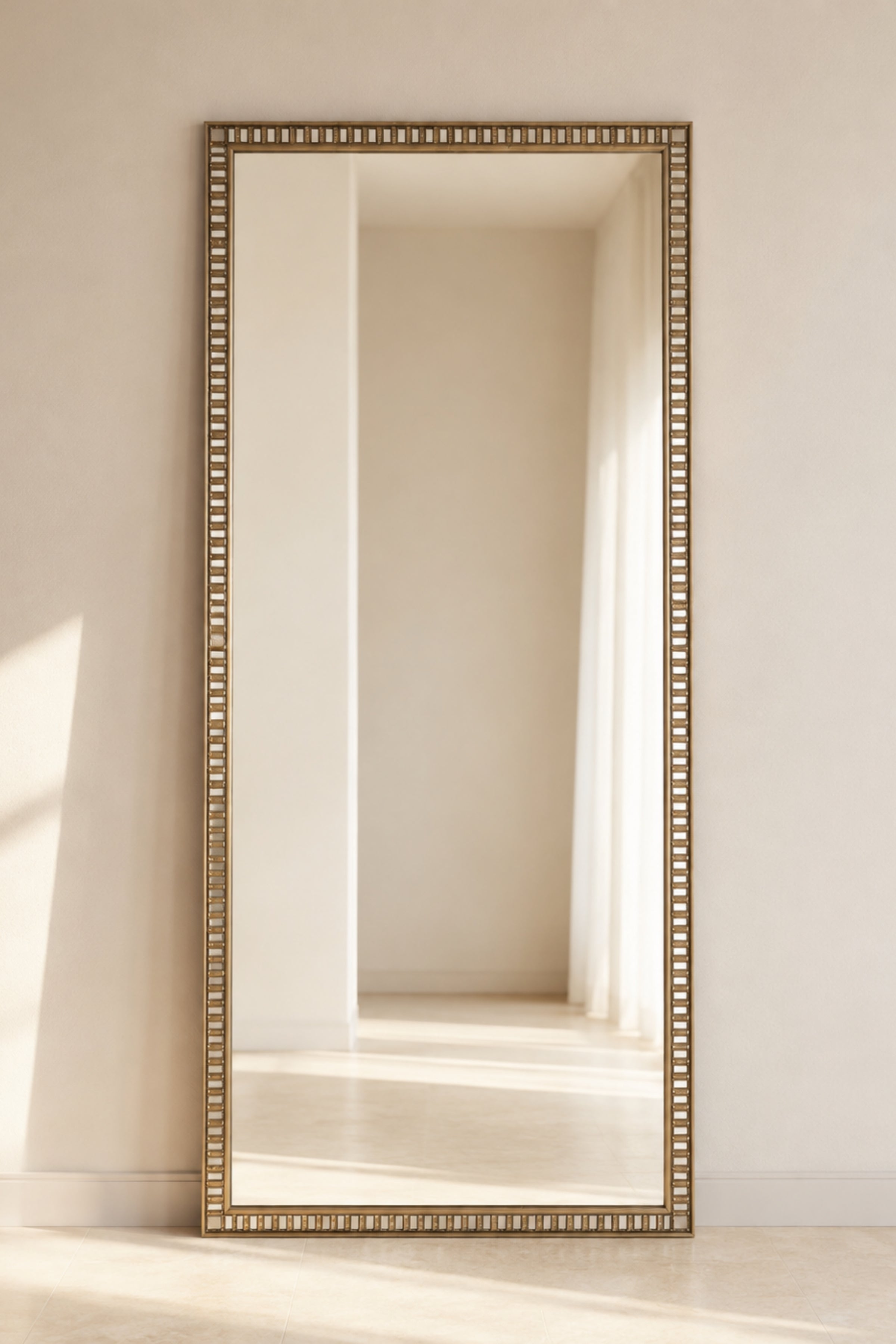 Casy Line Floor Mirror