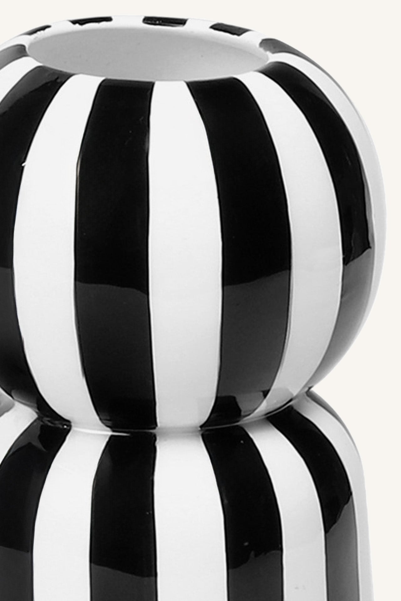 Mono Mirage Contour Vase