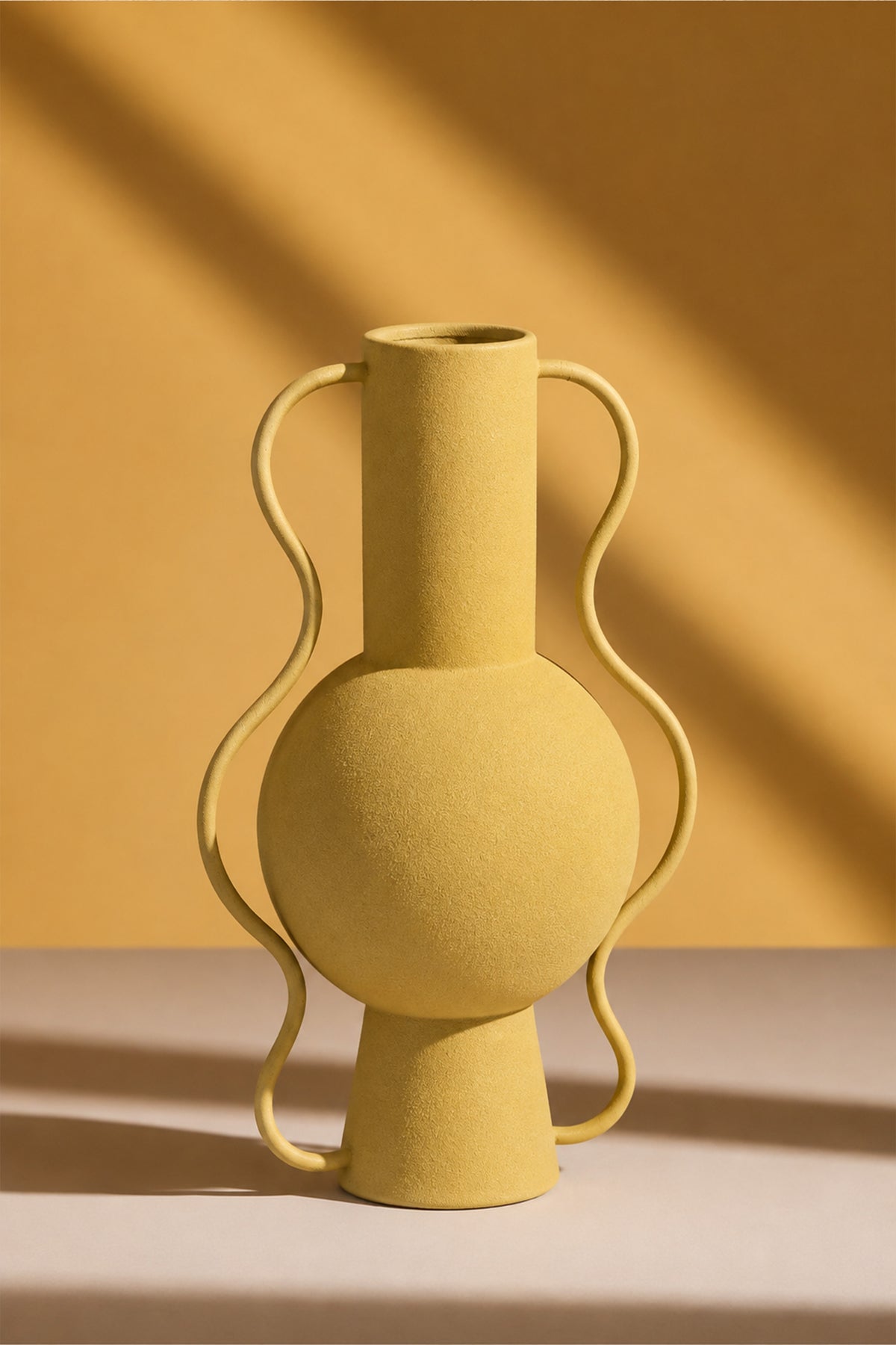 Lunaris Loop Vessel - Butter Yellow