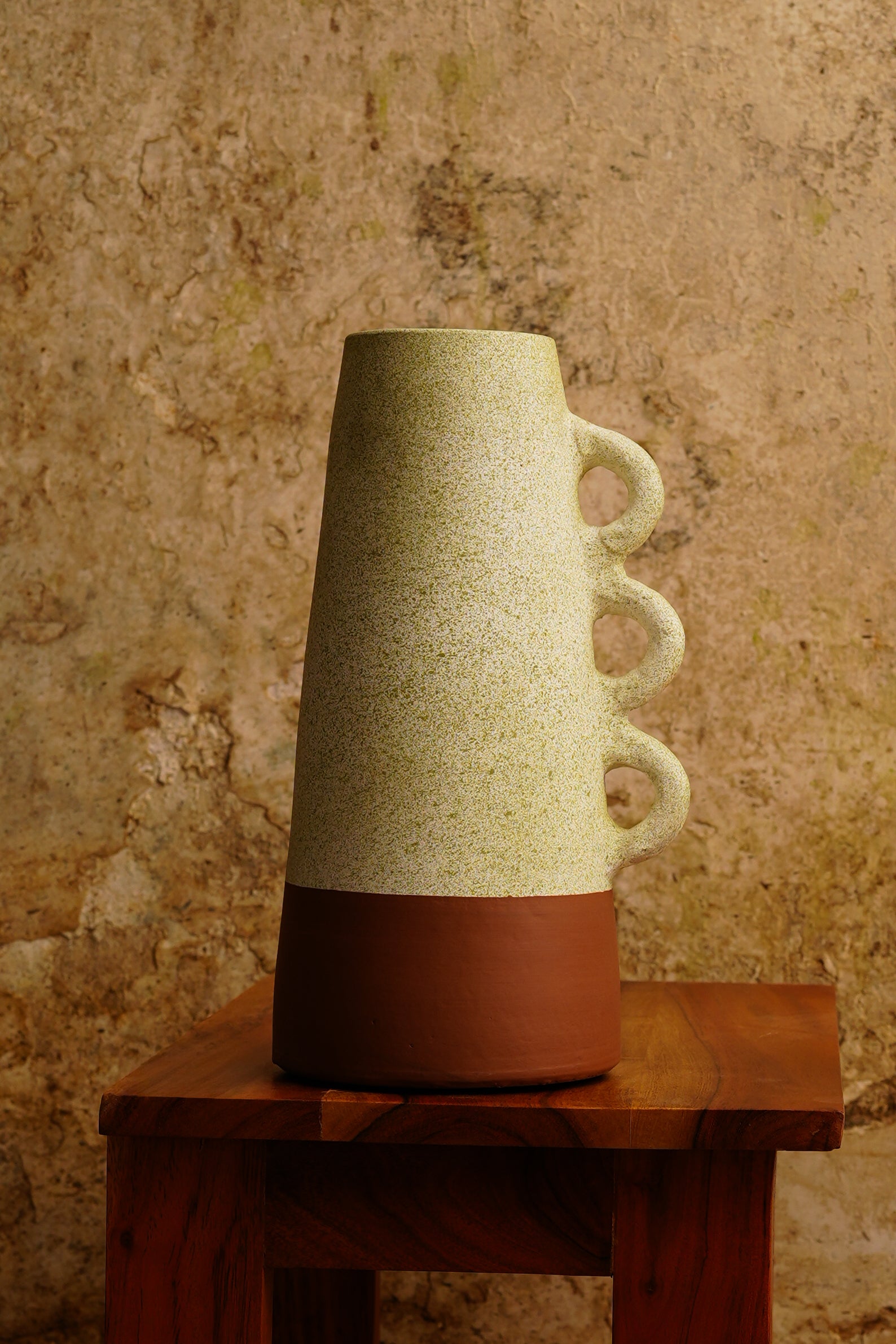 Terra Column Reed Vase