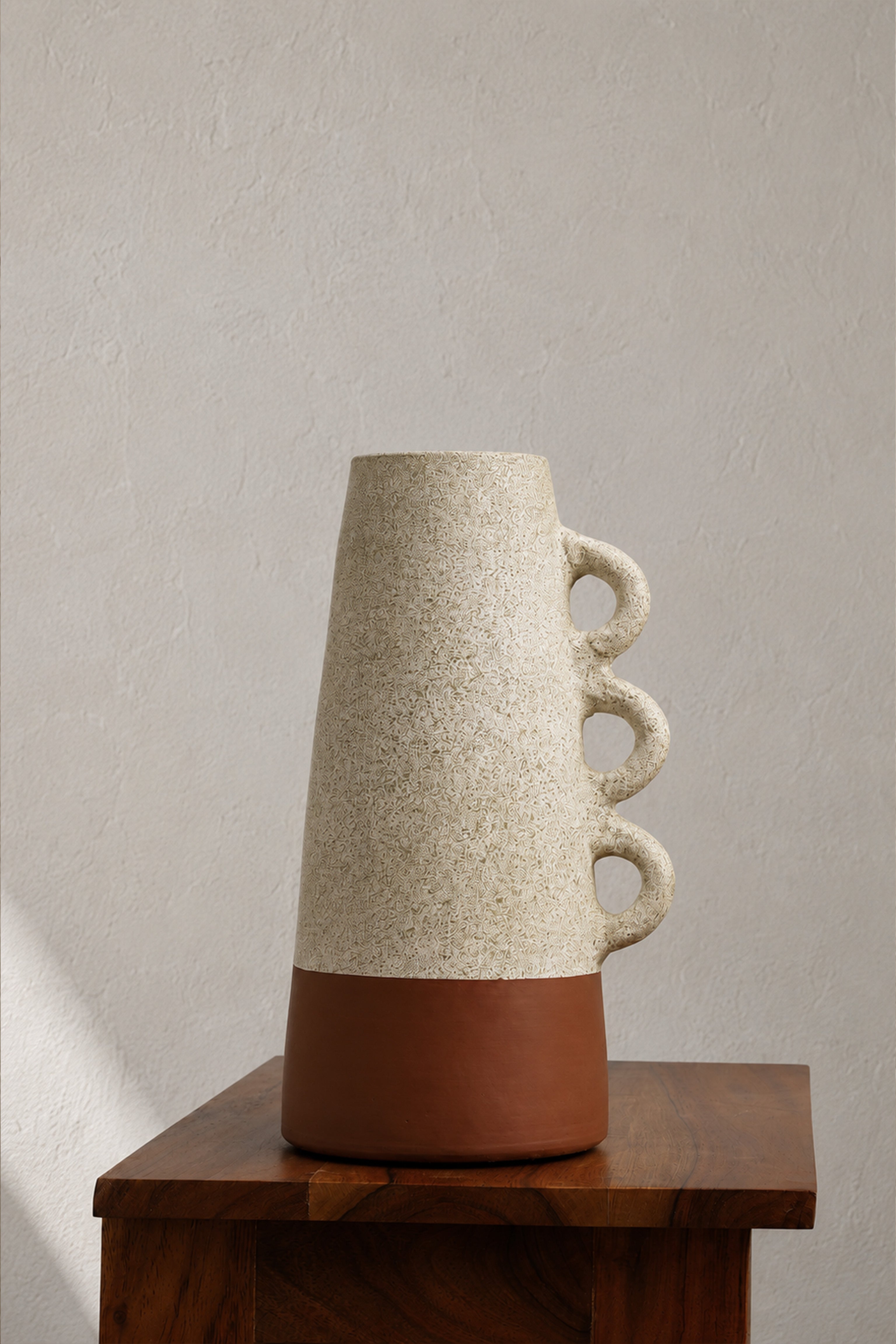 Terra Column Reed Vase
