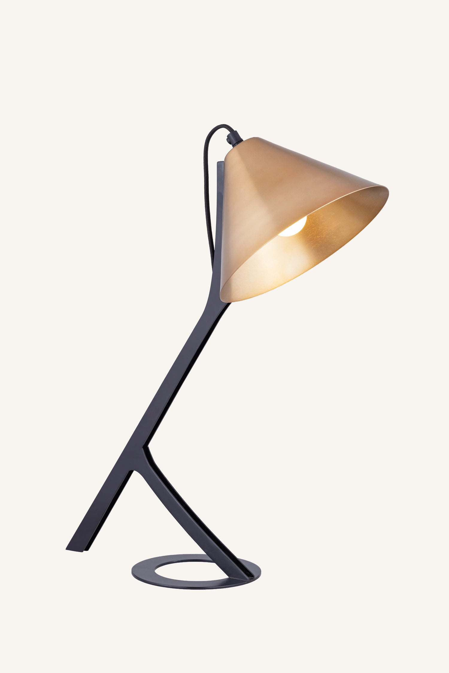 Verden Angle Lamp