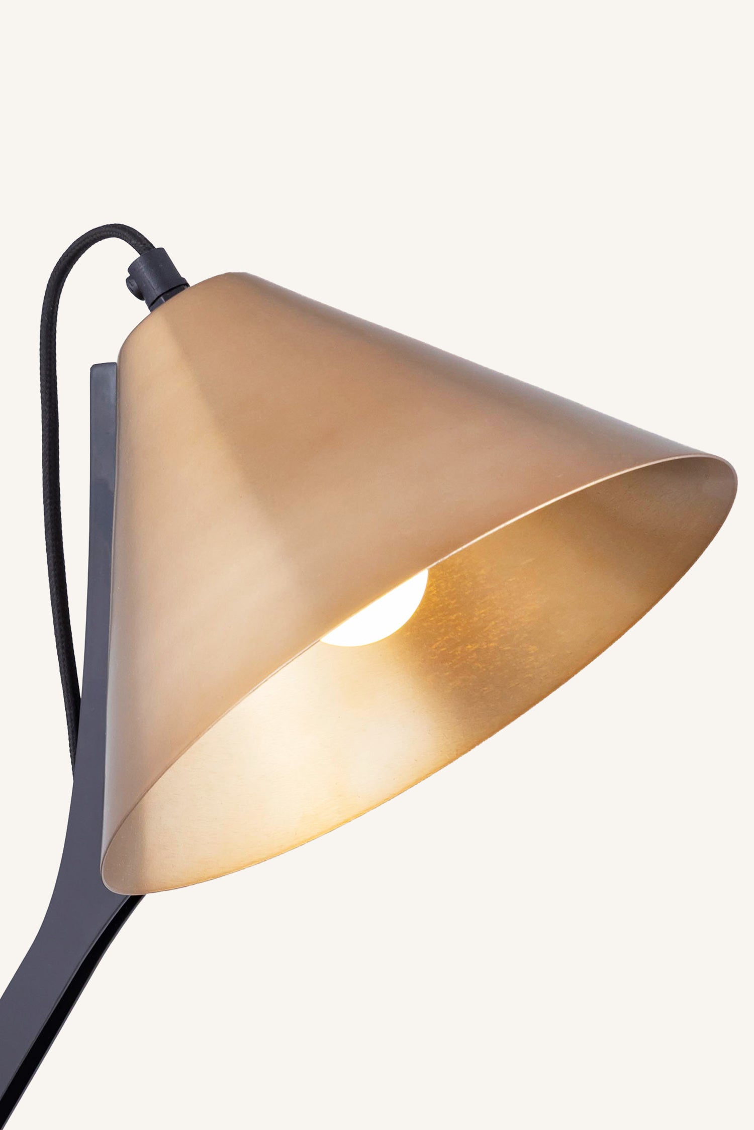 Verden Angle Lamp