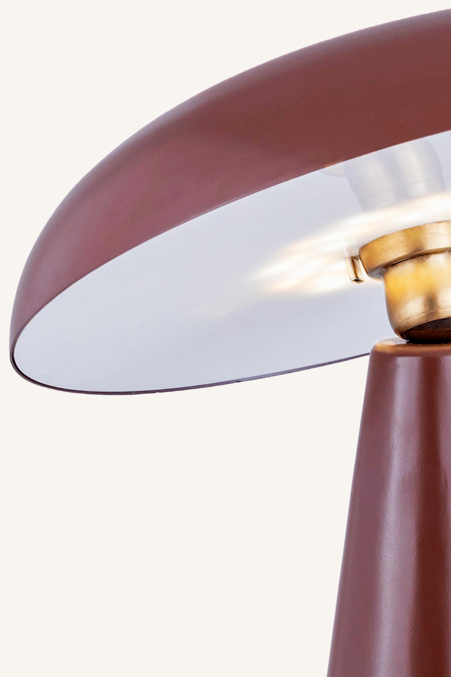 Vanta Tilt Lamp