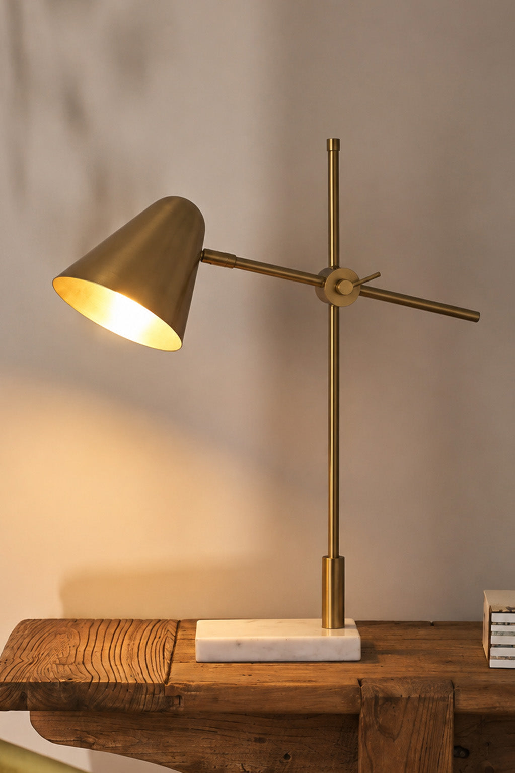 Kelvor Beam Lamp