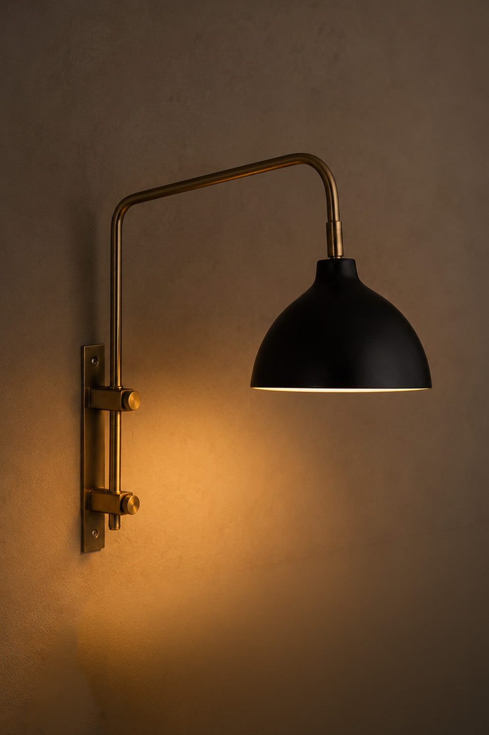 Siri Arc Sconce