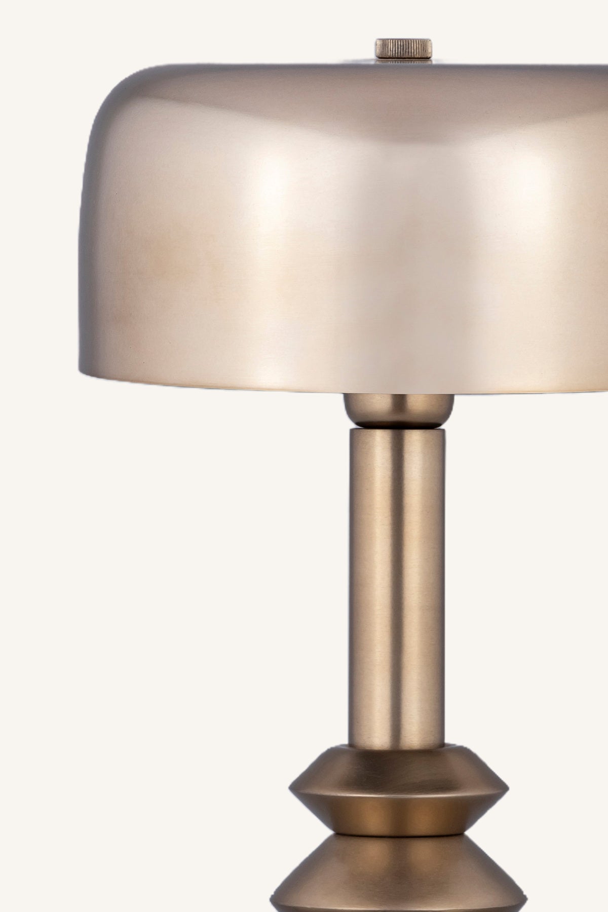 Helm Tier Lamp